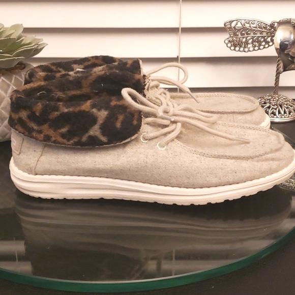 Hey Dude Lace Up Shoes Cream Cheetah Britt Faux Fur Trim Lace Up 8 Convertible - Picture 7 of 12